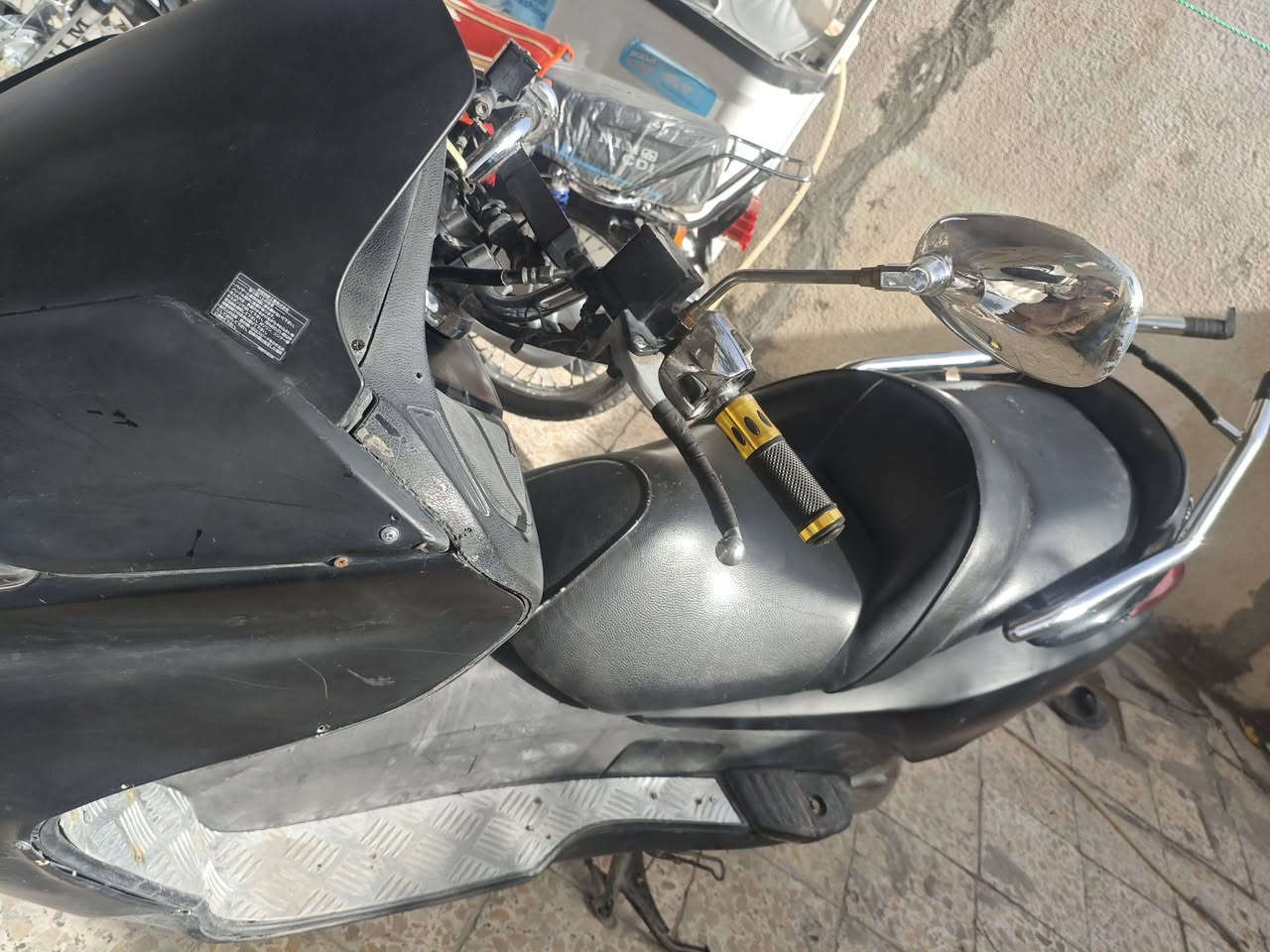 سلام عليكم فورزه 09 دراجه حلوه ومرتبه كهربائيات كله شغاله مكفوله اوراق كامله بسمي بس شغله بيها شوته هيه ما بيها شي بس يراد تبديل  مستعجل عل بيع مكاني كربلاء حي الغدير سعر 900 وبيها مجال هاذ رقمي ***********
