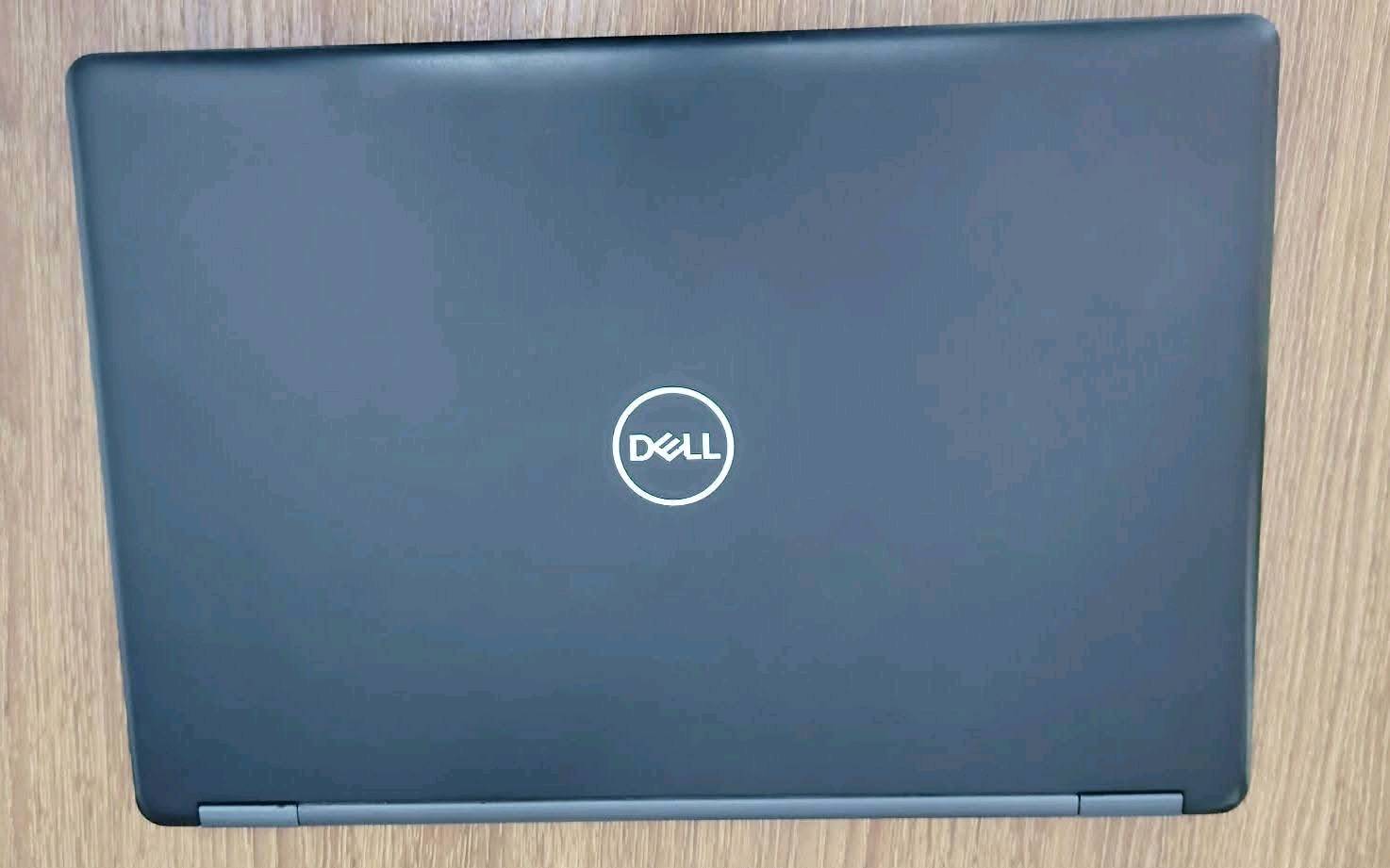 السلام عليكم اخوان 
هذا اللابتوب اشتريته قبل فتره ب 400 
مواصفاته انتل i5 الجيل الثامن 
الرام 16G
الهارد ssd 256G 
الابنوب مرتبه وحلوه ما استعملتها هواي لان جان عدي دوام مصار فتره من مشتريها هسه رايدها ب300 وبيها مجال 
***********
هذ رقمي بي وتساب للي يحب