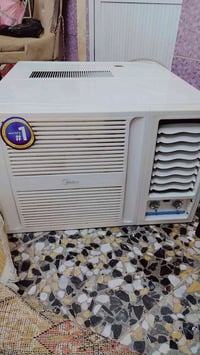 مكيف ميديا ٢طن مستخدم موسم واحد اخوالجديد السعر ٣٥٠ للتواصل 0770297976...