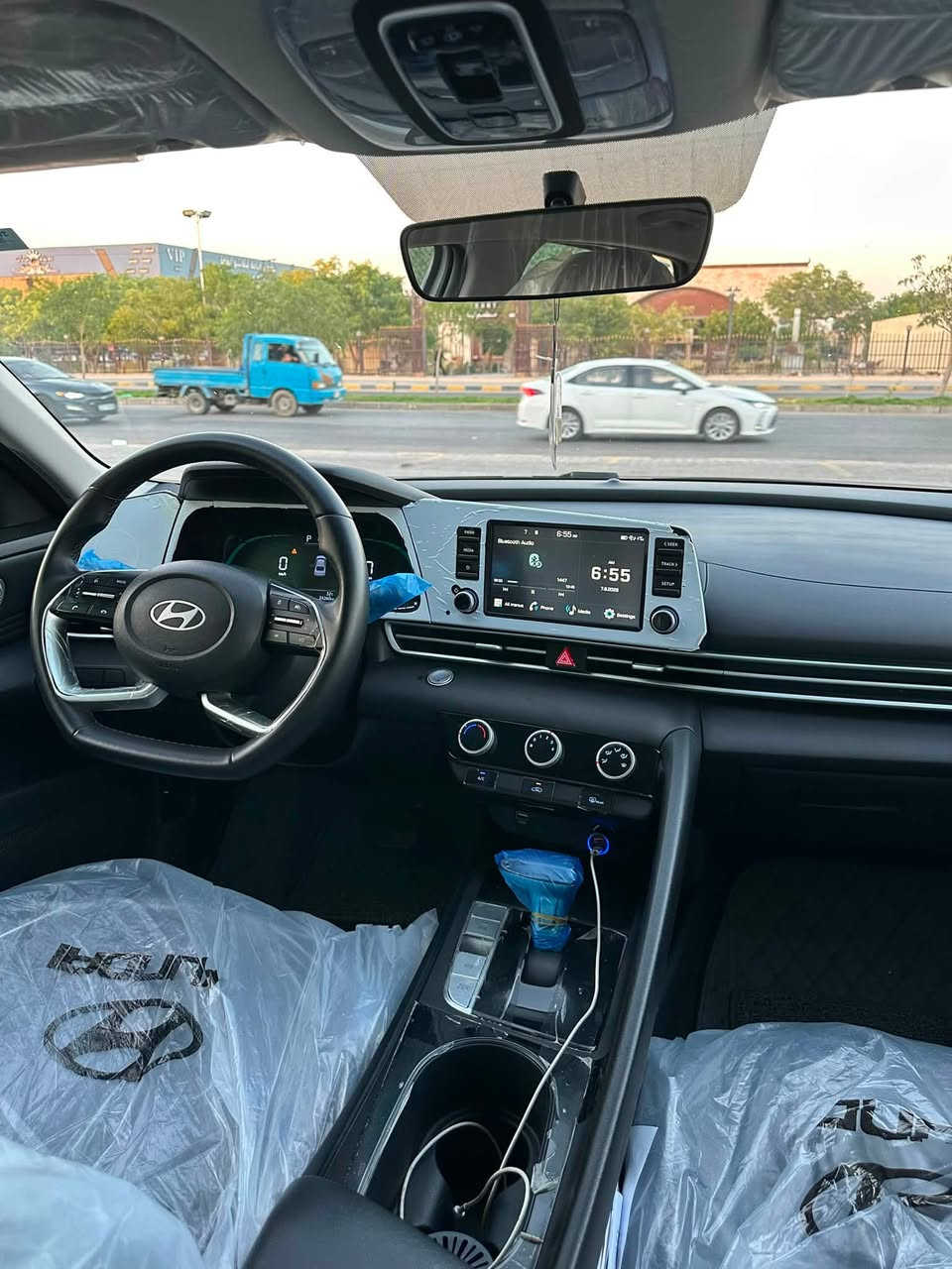 السلام عليكم❤️
النترا موديل 2024 تجميع الصين رقم أربيل (( شركه مهند ))💕مكفوله كفاله عامه. ***********  اتصال واتساب فقط فقط ❤️
ماشية 24 الف 
العنوان النجف للاشرف 
المواصفات فوووول   
المحرك 1500 دبل نوزل 
شاشه ديجتال 
التشغل بصمه  + بصمة باب السائق + ترحيب
كشنات جلد اسود
هند بريك بصمه  
اوتو هولد               
فتحه سقف                                  
لايت LED ثلاثي العدسات
حساس خلفي 
حساس أمامي 
تبريد قطعتين
كامره خلفية دواره 
نضام ترحيب مري شفط
نضام مود درايف إيكو وسبورت و عادي
تحكم ستيرن فول 
ويل كب كروم حجم 17
لد امامي نهاري
شباك نيكل
مانع انزلاق 
ايرباكات عدد 6

ناقل الحركة تصميم عصري (كير طيارة).

المقود رياضي مكسو بالجلد مع تحكم كامل بالصوت ومثبت السرعة (كروز كنترول).

السعر 137 و بيها مجال قليل
ملاحظة البانزين محسن ودهن ماك ون
للاستفسار الاتصال واتساب فقط
***********
