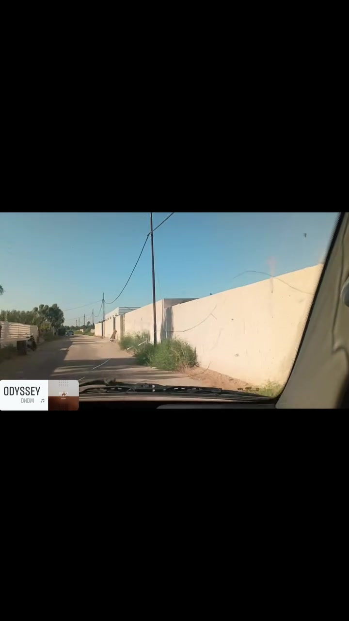 اللهم صل على محمد وال محمد..
دونم وربع طابو سند 25  واجهيه 28 متر او اقل بشويه ونزال 120الى130 تحويل سهم 
 صاحب الارض بنفس الارض ساكن يعني مباشر التحويل يبعد عن الامام الحسين مسافة 13 كيلو  منطقة طنوبة  /كربلاء -طوريج 
كافة الخدمات متوفرة (مستوصف صحي+ مدارس+ محطة ماء اسالة + اروائي مغلف ماء صالح للزراعة  .....
للاستفسار واتس اب او 
 اتصال *********** سيد حسين
