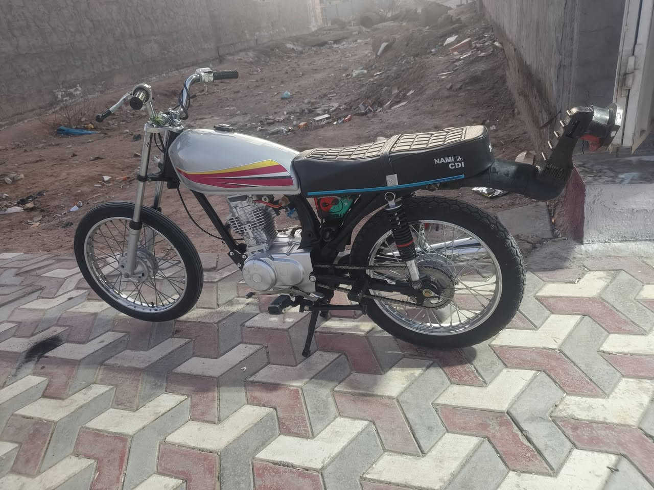 سلام عليكم دراجه تعمير شاصي أرشئ مكينه نائمه شلامجه اصليه تعمير 2026وراق اصوليه مكان كربلاء طويريج ***********  السعر ٧٠٠بيه مجال قليل
