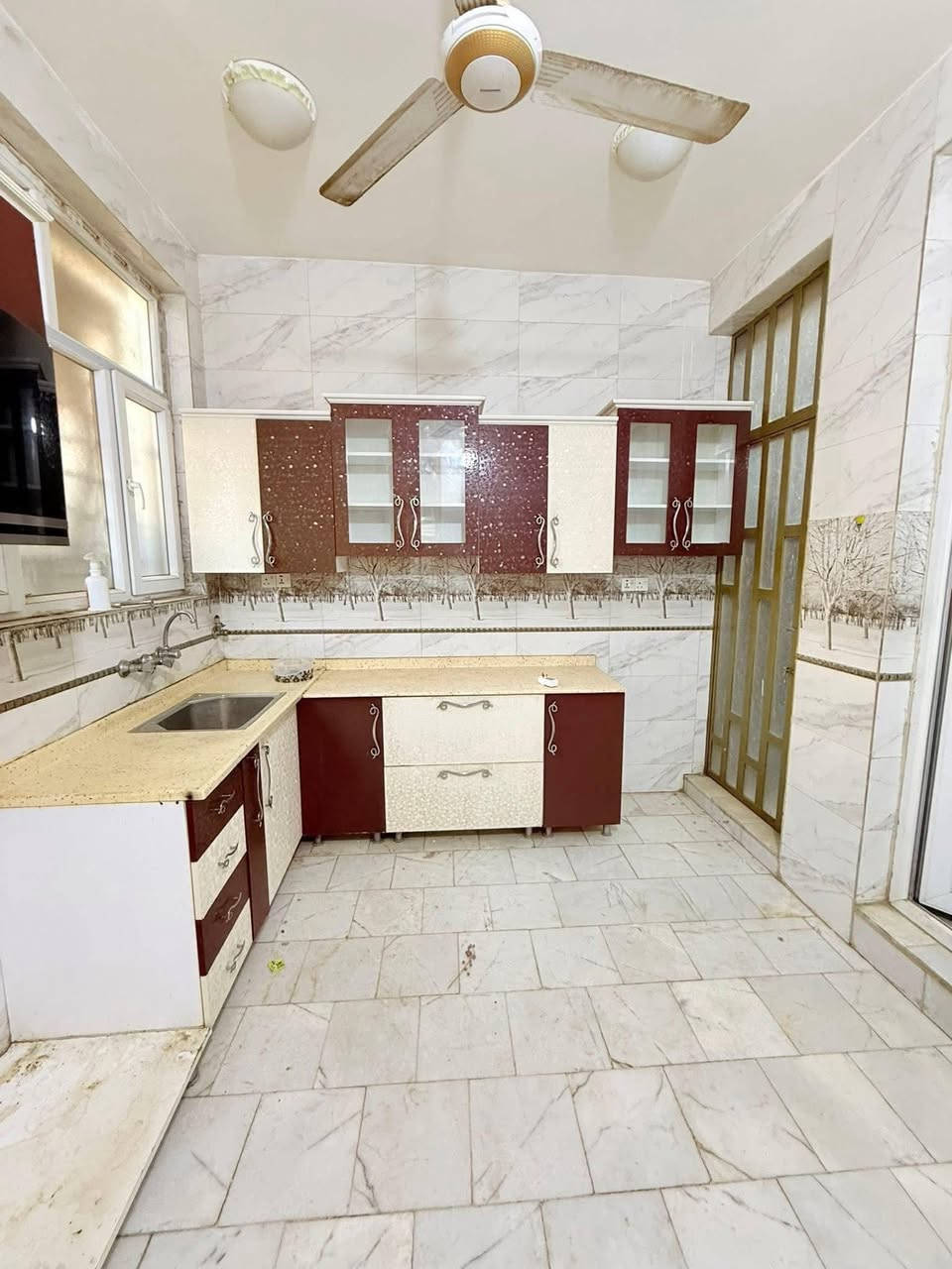 ⁨ 🏠.دار للإيجار حديث موقع مميز قريب من شارع 60  📍 🏠

. ((((🏢🏢🏢🏢 🧿🧿🧿)))) ⭕

الموقع/ شارع 60 حي الامام 📍📍

 
المساحـــة الكليه / 140 

التفاصيل // الطابق الأرضي  صاله مطبخ صحيات هول كراج 

الطابق الثاني / ثلاث غرف نوم مجمع صحيات وهول 
 

السعر :  ***********  محمد الجنابي المدهش للعقارات

 
 
  شوارع نظاميه  تتوافر كافة الخدمات ماء كهرباء تبليط 

للمزيـــــد من الاستفســــــار مراسلــة الصفحــة او زيارة #شركة المدهش للعقارات والمقاولات 📍📍 
الكائن في الحلــــة - شــــــــارع بغداد قرب مدينة العاب المدهش فرع مطعم ابو صفاء الاول فرع الجسر المشاة  او الاتصــــــال علــــى

 ☎️***********_*********** ☎️
 متوفــــــر واتساب
💢لمــــــن يــــــرغب فــــــي عــــــرض عقاره طابــــــو صــــــرف او زراعــــــي او تجــــــاري يرجــــــى مراســــــلتنا 💢
#شركة _المدهش للعقارات والمقاولات⁩
