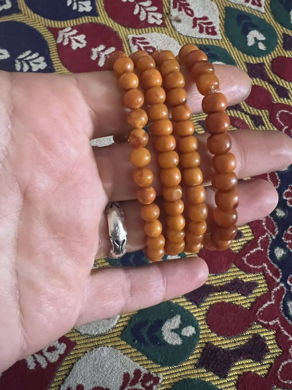 كهرب بولوني ماخذ لون منطي حرارة طبيعي مال قديم مخزون وليس صيني شرط الفحص سبح وسوارات الوزن كيلو و150 غرام بيع جملة فقط سعر الغرام 2500 دينار قفل تواصل على الخاص للجادين بالشراء


**إذا كنت صاحب هذا الإعلان وتريد حذفه لأي سبب، رجاءا أرسل رسالة إلى الدعم الفني**