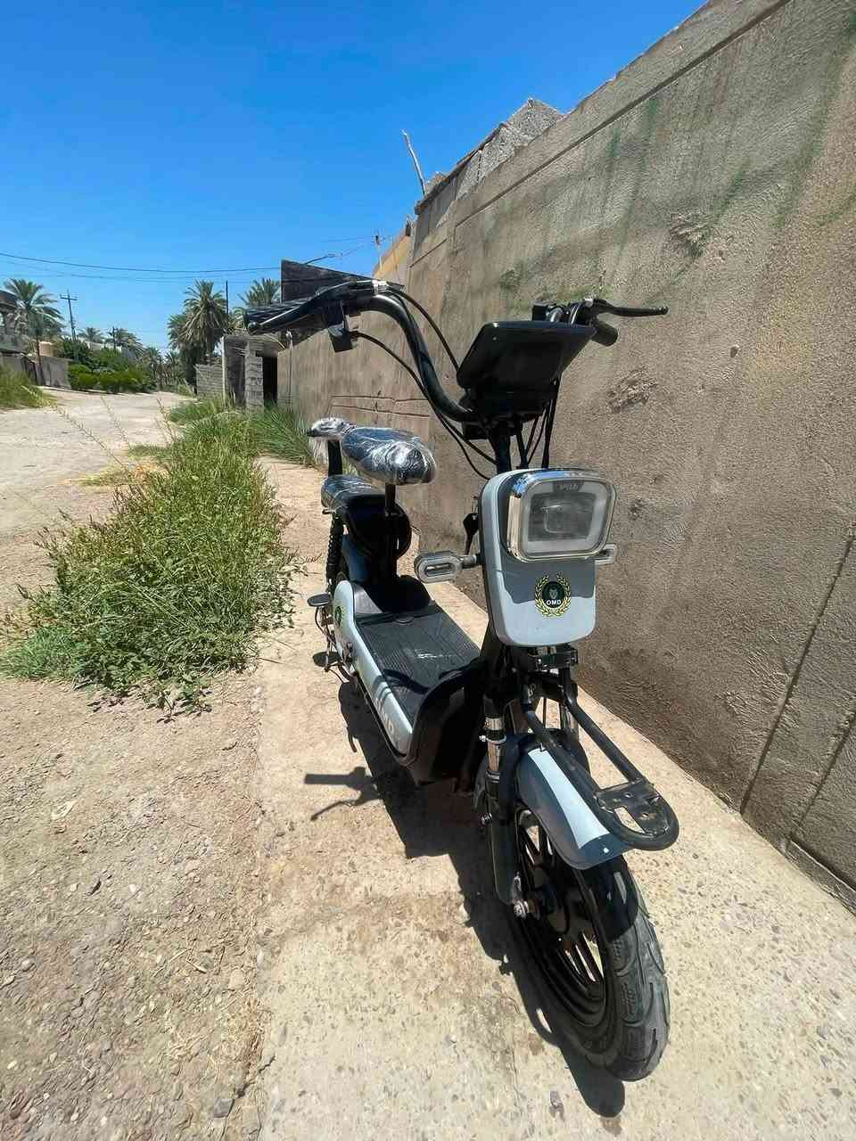 السلام عليكم بايسكل شحن للبيع كله شغال بطاريات جدد عل فحص أي نقص مابي  حجم ١٦ السعر ب٢٠٠ بي مجال مكان ديالى بعقوبه التواصل خاص أو رقم ***********
