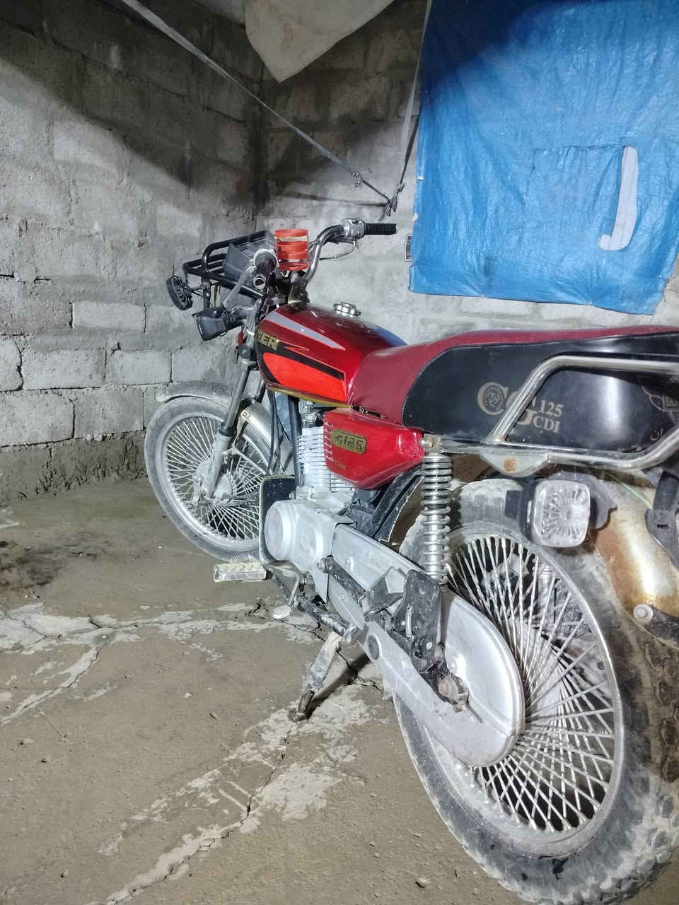 دراجة تايكر موديل 21 دراجة مابيه اي خلل دراجة كفالة عامه
محرك جدا نظيف ما ابي اي خلل مع مضروب اي صبانه وايرمانيه كلها شغاله لايتات زينون السعر التواصل الخاص اذا موشراي لا تجي خاص
***********
واتساب موجود
***********
