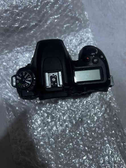 كاميرا نيكون دي 7500
كاميرا نظيفه كلش 
نطافتها 95%زلغ مابيها
شتر 50k
كامل ملحقاتها 
كارتونتها
بطاريه اصليه
شاحنه
حزام
جيلاتين
عدسه 18/140

سعر مليون و150
مكاني البصره ويوجد توصيل لجميع محافظات العراق
***********
