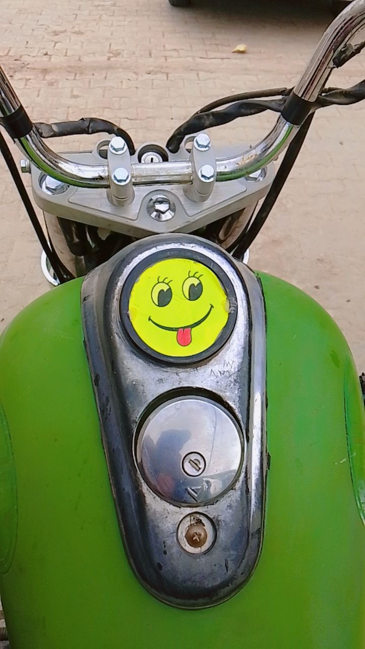 سلام عليكم ستوته البيع وراق صولي موديل21 شاصي مكفول مكينه 25 وتاير 13بل جيس دراجه جاهزه الشغل سعره 1750مكاني سماوه تصال عله رقم *********** غراضه كله وياهه دعاميه وجاملقات ودوسات
