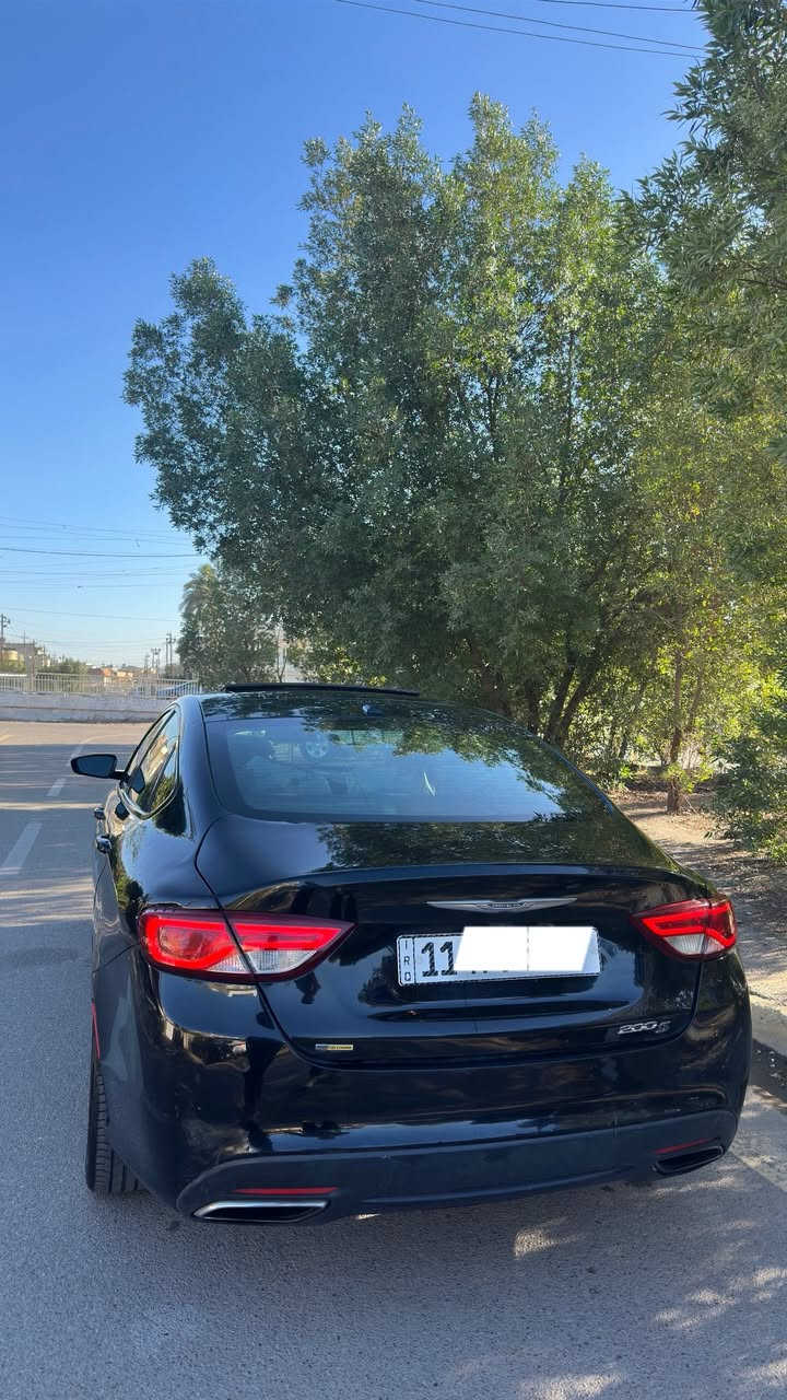 السلام عليكم
كرايسلر c200 (s)
2015 
V6سته سلندر
بانوراما
بصمه تحكمات
شاشة كبيرة كاميرة دوارة
جلد مختم s
سياره نظيفه 
صدر امامي جديد 
الخلفي نظيف 
كهربائيات مملعوب بيها
كير محرك تبريد مابيهن شي
السيارة بيها ٤ قطع ابيع حزام 
.
.
.
رقم بغداد الدولي بـ اسم سنويه وهزه جديده 

رايدها بـ 108 وبيها مجال
مكاني بغداد/ نفق الشرطة 
اي استفسار ***********
