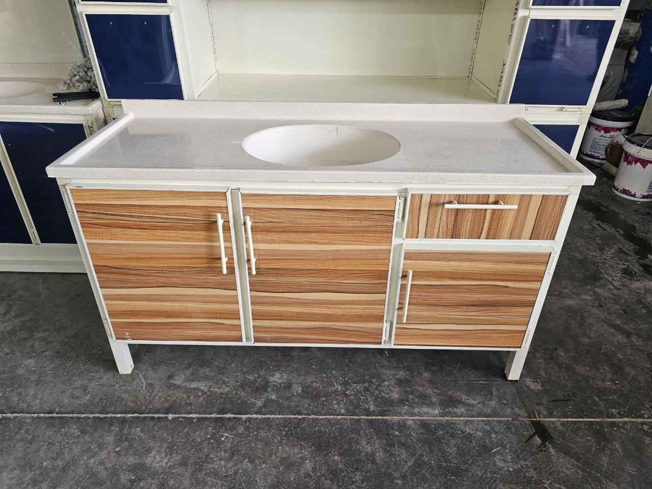 سنك مرمر قياس متر ونص يحتوي على قواطع متوفر توصيل للحجز والاستفسار مراسلة الصفحة


**إذا كنت صاحب هذا الإعلان وتريد حذفه لأي سبب، رجاءا أرسل رسالة إلى الدعم الفني**