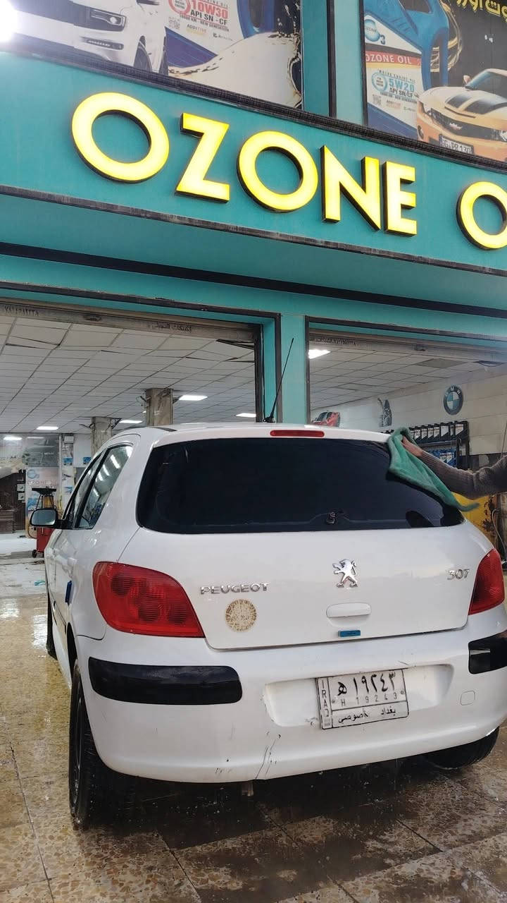 السعر 52 وبيها مجال 
بيجو 307 /2004... كفاله عامه من كلشي كفاله حتى من البارد شرط الفحص
رقم بغداد.. محرك 1600/ 
جاهزه من كلشي .. كير/ محرك/  حداديه/ باتري/ تايرات/  تبريد/كهربائيات .. قبل اسبوع بدلت حداديه كامله مع دبلات
مكانها بابل الحله شارع 60
*********** يوحد واتس اب
