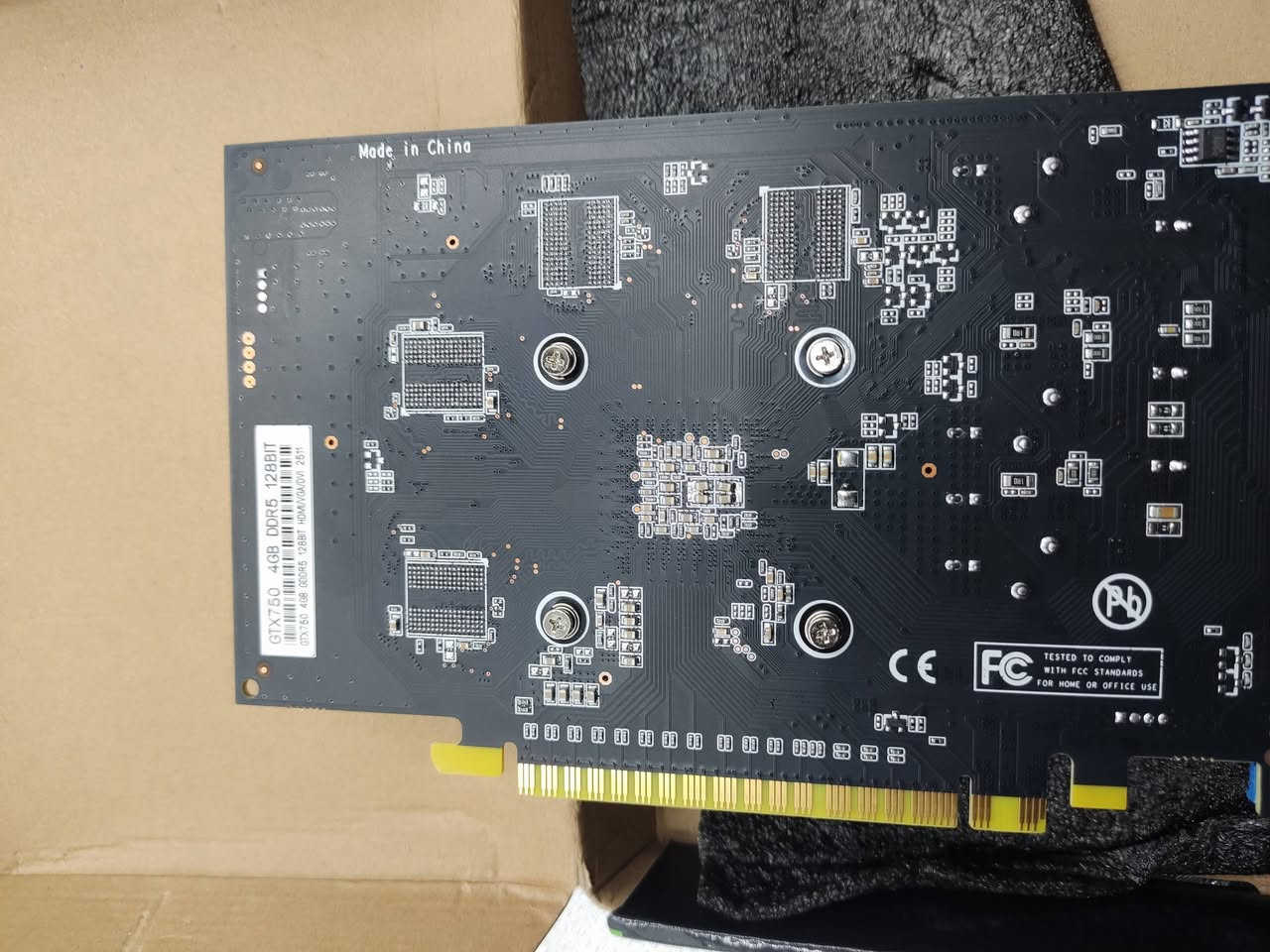 GTX750 4GB. DDR5 128 BIT 
شكد يسوه   (لبيع )


**إذا كنت صاحب هذا الإعلان وتريد حذفه لأي سبب، رجاءا أرسل رسالة إلى الدعم الفني**