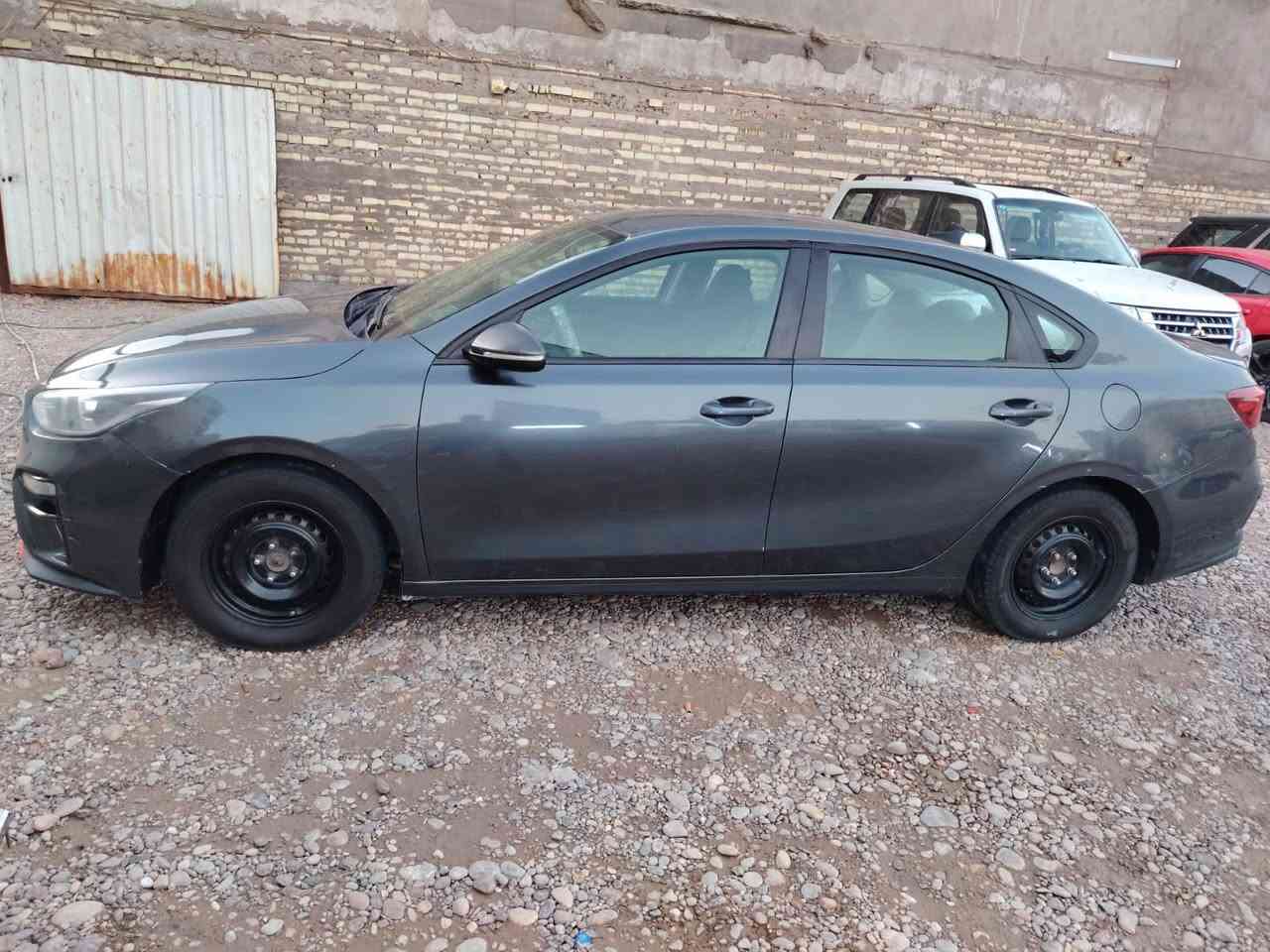 سلام عليكم  2019 رقم واسط باسمي. بيها. صفحة عكس سايق رش. 118$     ***********
