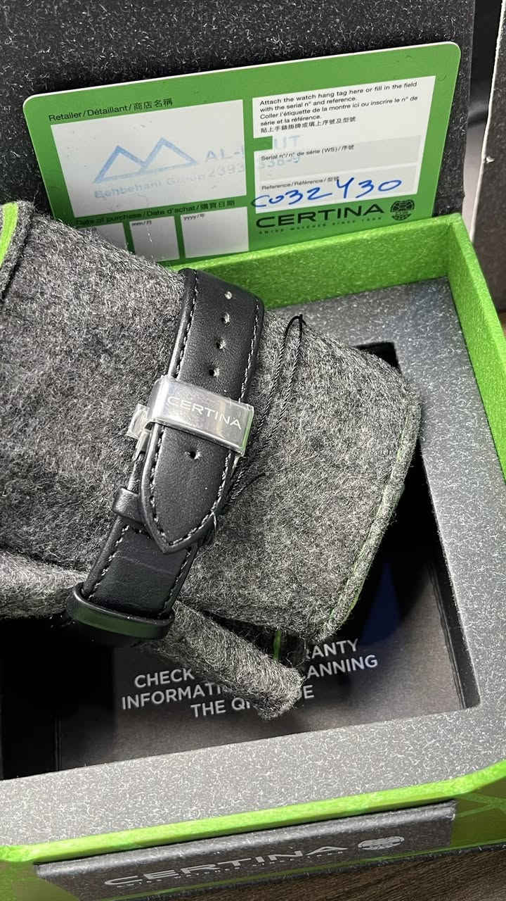 سيرتينا اوتماتيك دي ديت 
قياس ٤٠ كلاسيك 
جديدة 
كامل مرفقات 
٥٠٠ دولار 
***********
