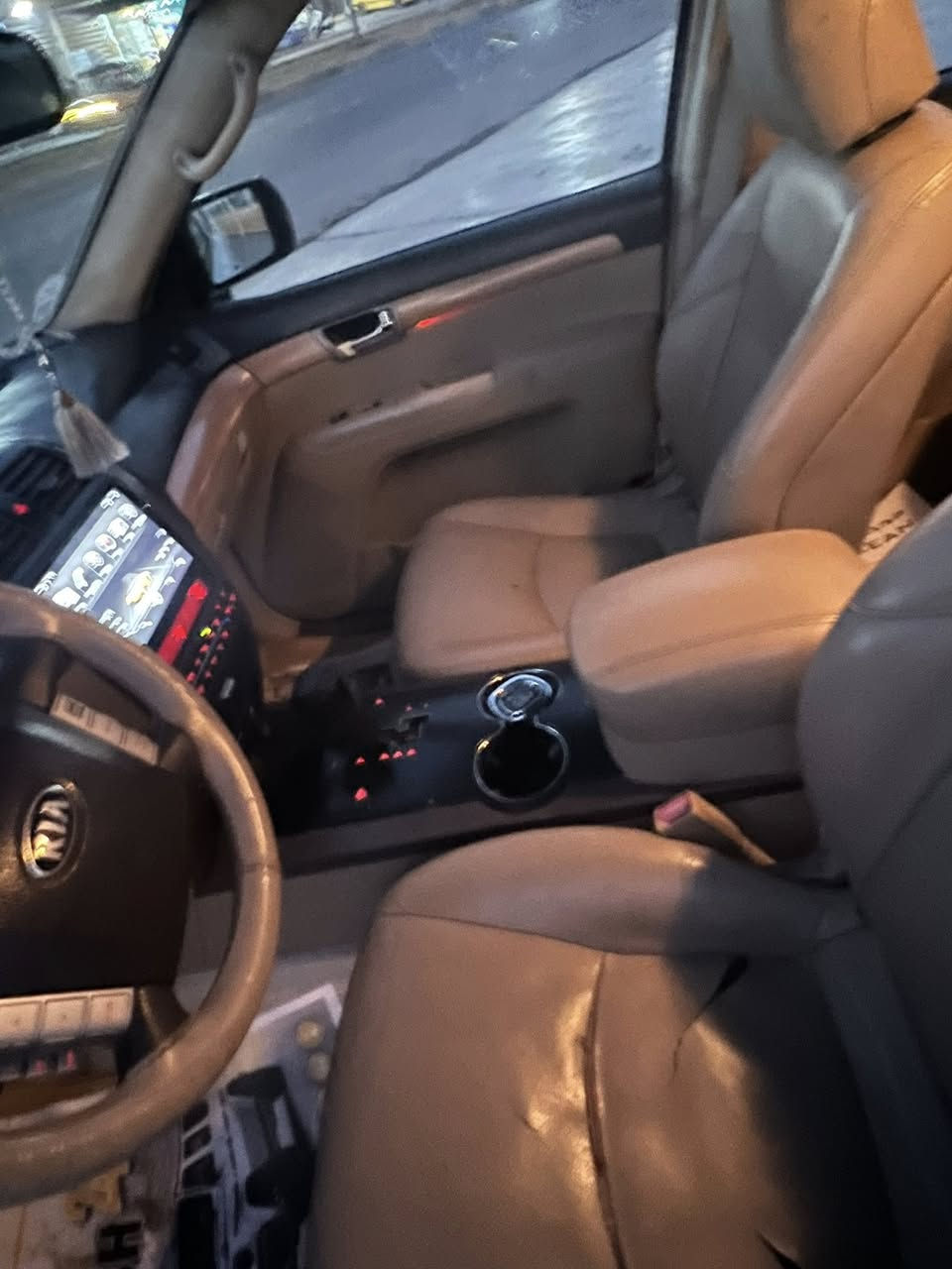 السلام عليكم مهافي للبيع رقم بصرة وارد خليجي ٢٠١٣ فول مواصفات 

كشنات تدفة تبريد 
كشن خزن 
زراك لايت 
حساسات خلفية وكامرة
مري كهرباء +شفط 
ستيرن كهرباء 
فور ويل 
تخم تاير 
تبريد ثلج ٣ قطع
ضرر سيارة تبديل بنيد + معجون جاملغ عكس سايق 
مكينة قبل شهرين شديته مال حاويه 
سيارة مال جناي اي نقص مابيه سعر ١٥٣ بيه مجال مكان سيارة بغداد مدينة صدر للاستفسار اتصل على رقم***********
