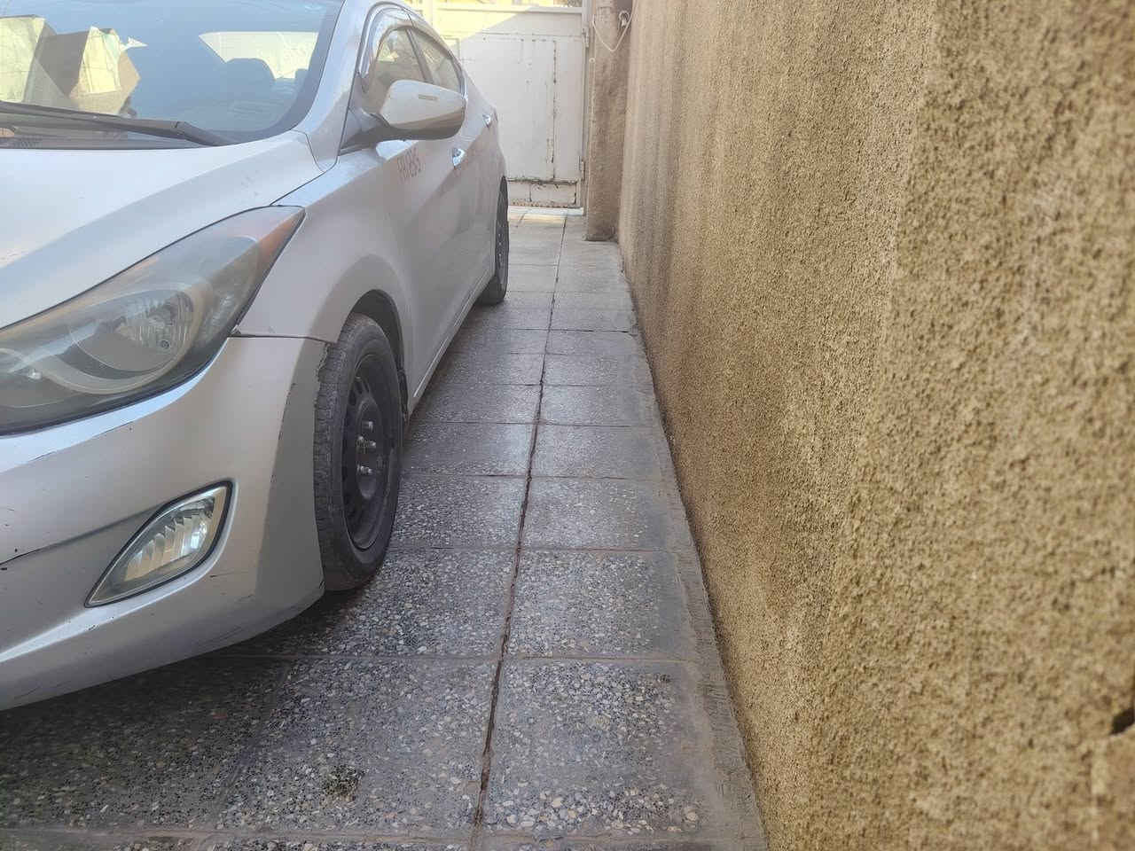 سلام عليكم النترا 2013 للبيع رقم ذي قار حادث جاملغ وبنيد مكان السيارة بغداد السيدية السعر 78
اتصال 
***********
