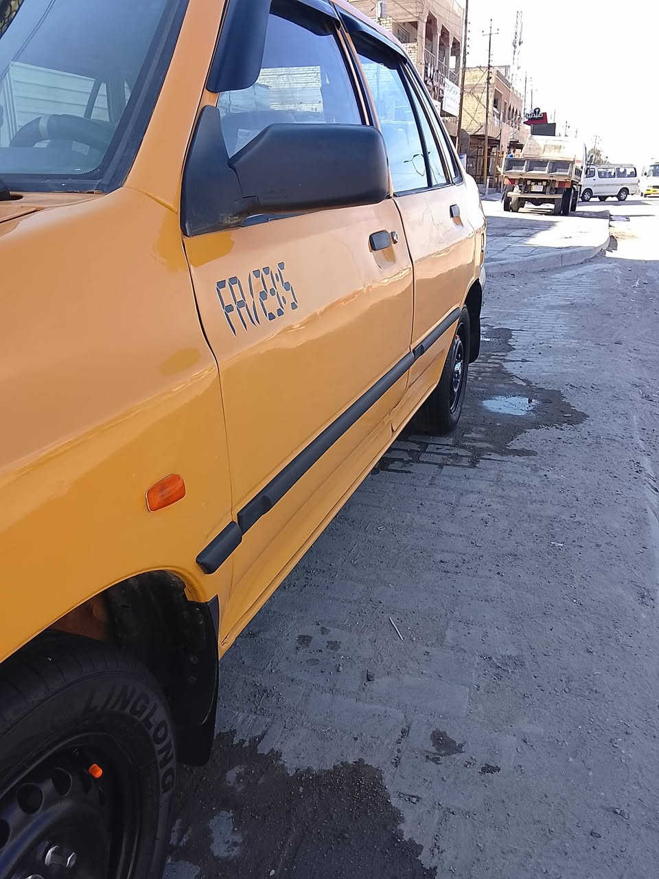 سلام عليكم ورحمه الله وبركاته سايبه للبيع موديل 12 رقم بغداد مصفره هيهة وغرامات  مكينه كير شواصي مكفولات كهربائيات كلها شغاله دوشمه جديده صدر جديد تخم تاير جديد للتبريد ثلج تدفهة شغاله سياره خير من الله تجي وشوف بعينك مآل جناي جديده السياره فدوه لعيونك بس الشراي يتصل السعر 29 المكان بغداد المعالف تقاطع الربيعي التصال *********** اتصال
