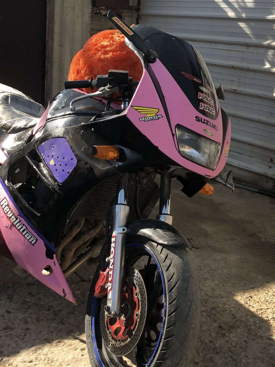 سلام عليكم بطح قرش ٤٠٠للبيع دراجه مكينا مافتوحه دراجه كفاله بس بيها صوت بل مكينه معرف شنو اوراق كمرك اصولي بيع او مراوس ***********
السعر ٨٠٠بيها مجال
