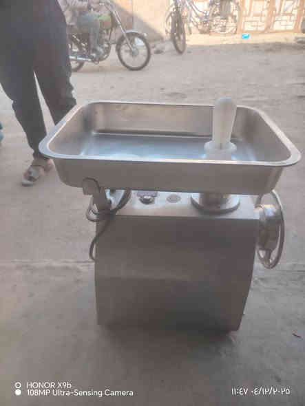 السلام عليكم
مكينة ثرم جديدة استخدام يوام واحد
للبيع سعر ٣٧٥ بية مجال
رقم ***********
