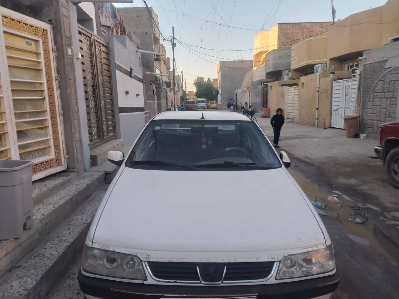 السلام عليكم بيجو  405 موديل 2012 للبيع مكينه وكير خير من الله تبريد وتدفئه شغال تخم تاير نظيف سياره بأسمي مكان السياره بغداد السعر 42 وبيها مجال
*********** بي واتساب
