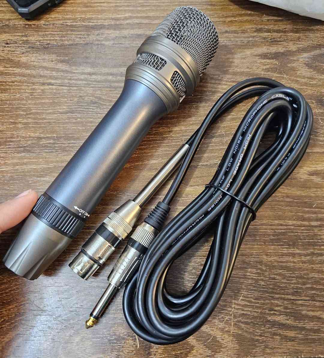 مايك معدن جديد ماركة واير التواصل فيس بوك او واتساب ***********
