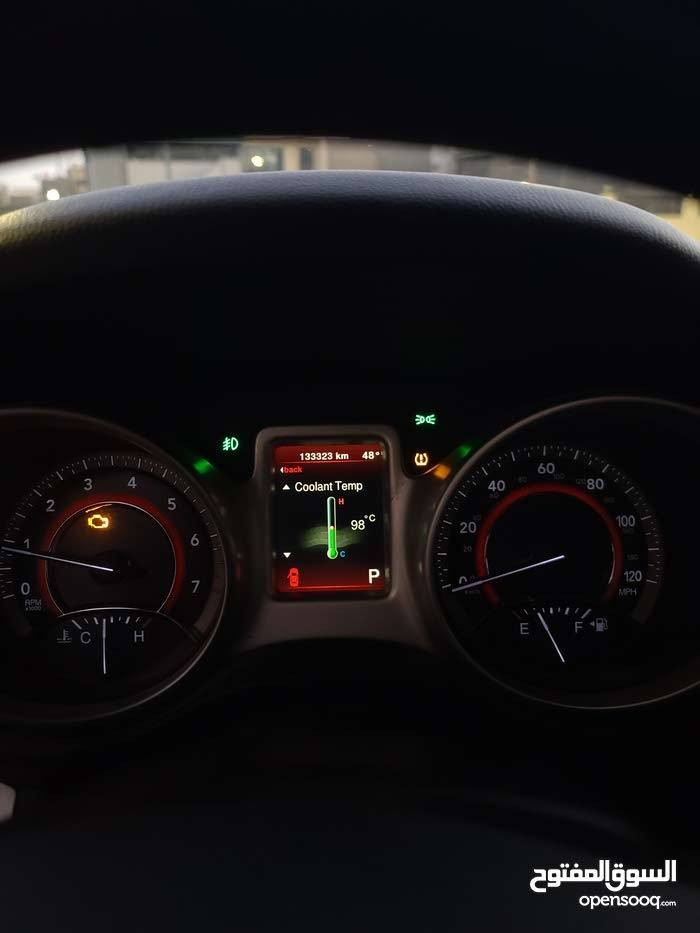 للبيع دوج جورني
7 راكب 
3 قطع تبريد 

رقم بغداد   87474

 Sxt موديل 2017

اللون سلفر

ماشية 133 ألف كيلو    
  
   Flex fuel  محرك 6 سلندر، 

امبدل بيها بونيد فقط، ويحتاج إعادةصبغ للبونيد 

السيارةنظيفة ومحافظة

 الموقع: بغداد اليرموك 
  ***********
    140 السعر قابل للنقاش
