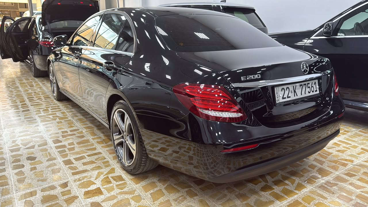 سE200 الماني زمان ديزل موديل 2020 ماشي 57000كم تلفون ***********
