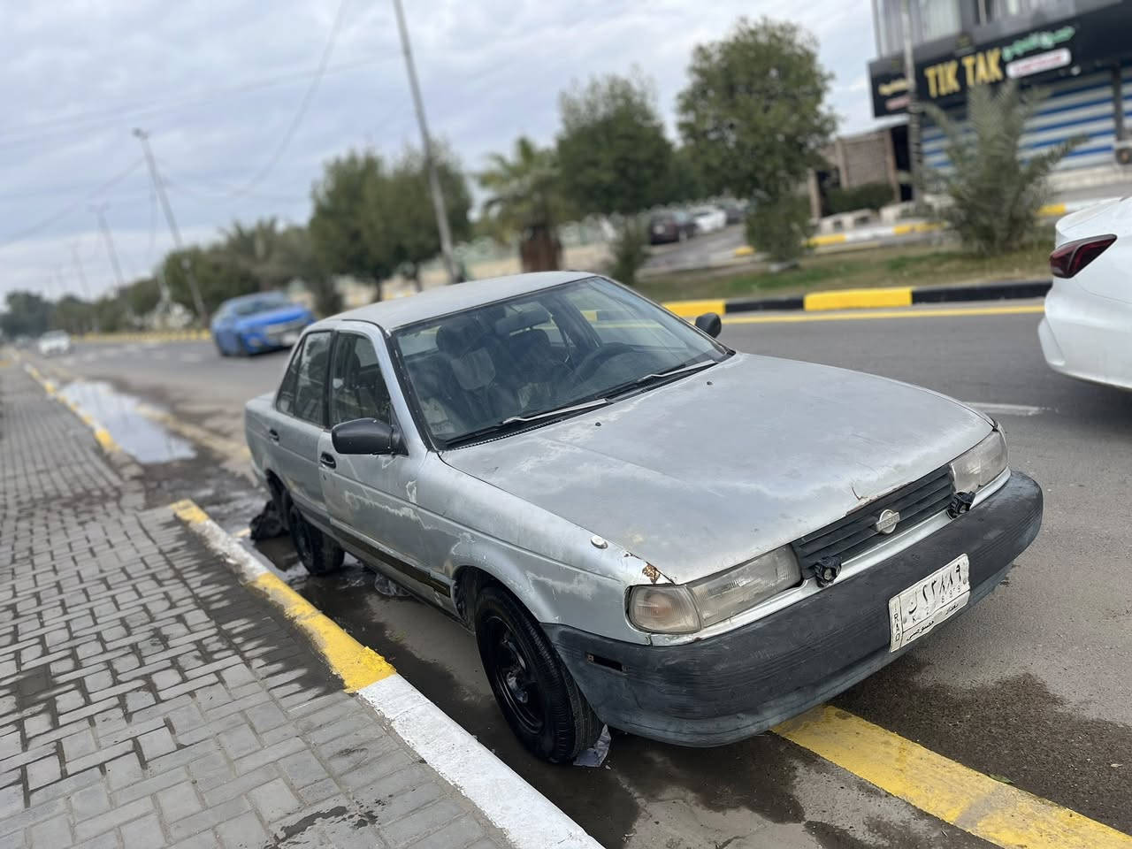 نيسان سني ياباني موديل 92 محرك 1800قبق اسود وكير اوتوماتيك مال حاويه تبريد تدفئة السعر 35 مكان بغداد العاب السيديه ***********
