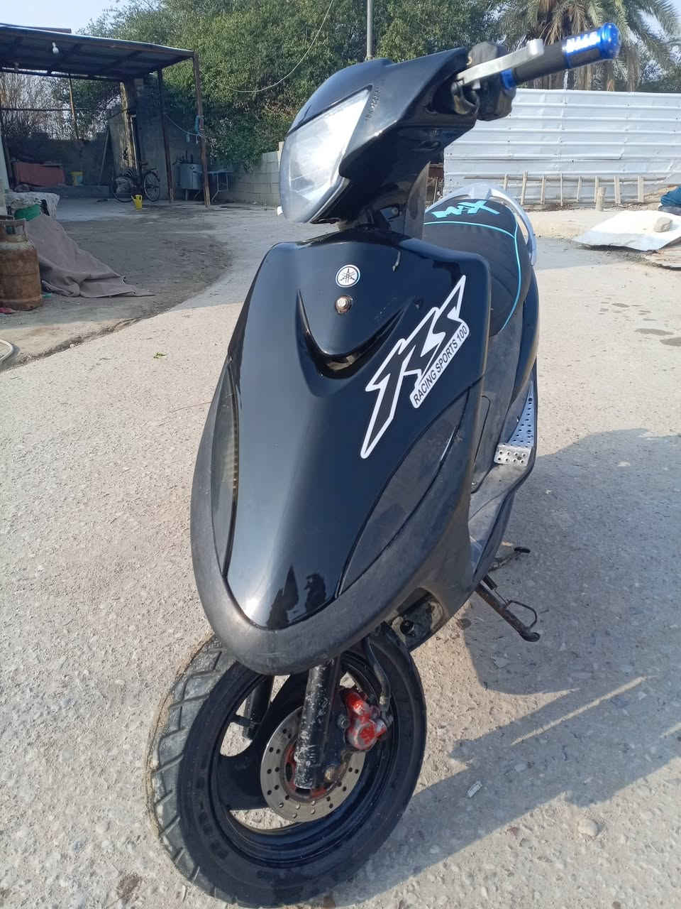 السلام عليكم
ماكس عدله للبيع الدراجه جاهزه من كلشي كهربائياتهه كلهه شغاله لايت عالي ناصي صطاب خلفي امامي كله شغال الدراجه كفراتهه تجاري و عندي كفراتهه البلاد مختمات ختم واحد ويه السبايدر سلف هندر كلشي شغال بريك أمامي خلفي كلشي شغال
العنوان /بصرة كرمة علي مقابيل سيد سامي
للتصال ***********
السعر/800  وبيهه مجال
