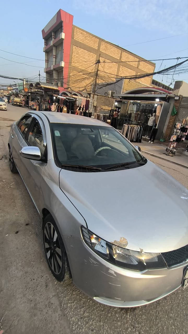 السلام عليكم
كيا سيراتو للبيع 2009 خليجي 1600 بيهه 3قطع بدون دواخل 
السعر 79وبيهه مجال المكان النجف 👈. ***********
