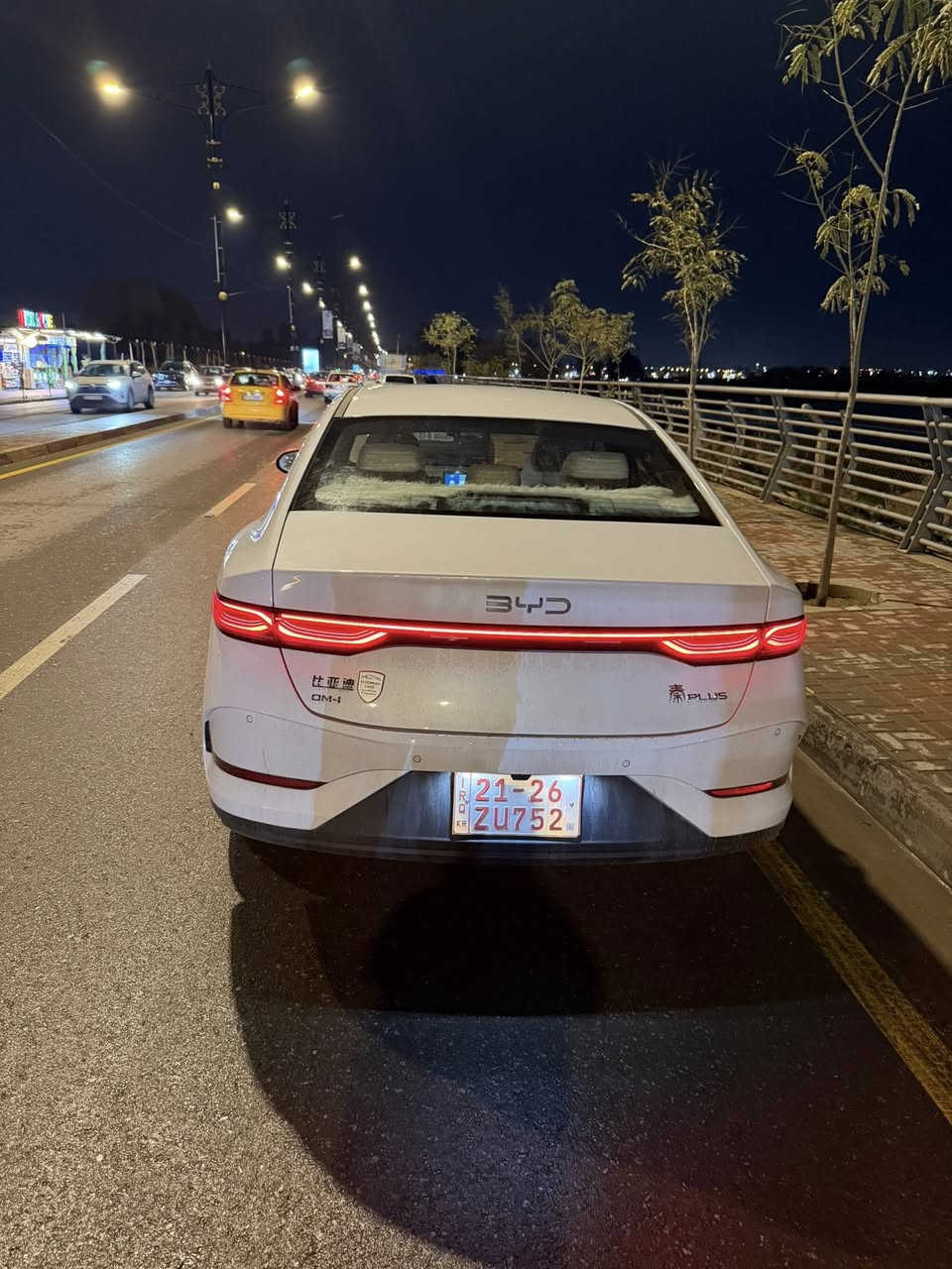 Byd.
-جن بلص 2025
-زيرو تترقم محافظات الشمالية
-السياره معاها شاحن يدعم الشحن السريع الشكل البيضوي
-داخل ابيض المرغوب
-كير طياره
-السياره ماشيه 200كيلو فقط 
-السياره تشغيل عن بعد+2كارت 
-السعر :122 وبيها مجال بسيط
-للاستفسار 
***********
