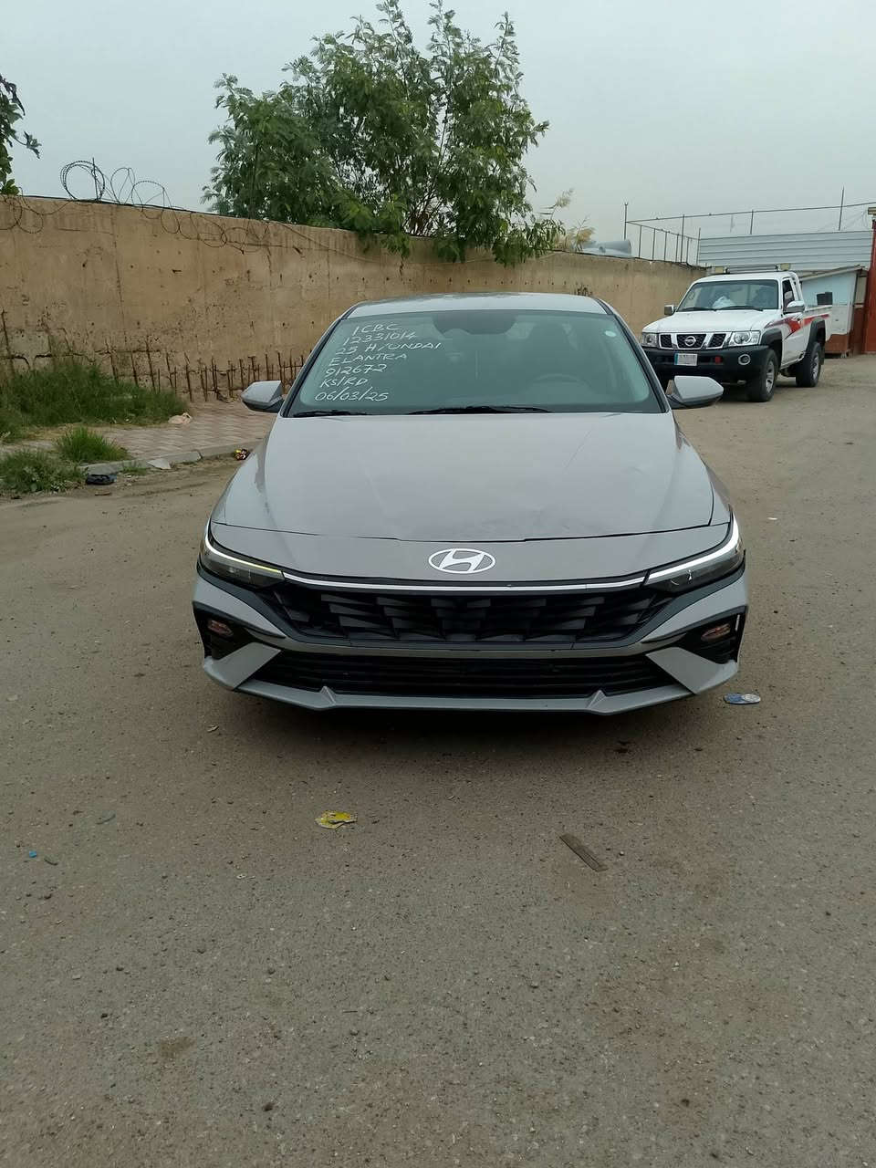 السلام عليكم للبيع دخول جديد  موديل 25ماشيه 20m حادثه طخه بل بنيد معمر بارد بدون اي  دواخل سعر 145وبيه مجال بسيط مكاني بغداد حي العامل ‏‪***********‬‏
بصمه 
رادار بل مري 
رادار امامي 
رادار خلفي يداة ترحيب 
جنطه ذكيه 
تشغيل عن بعد 
منافذUS
