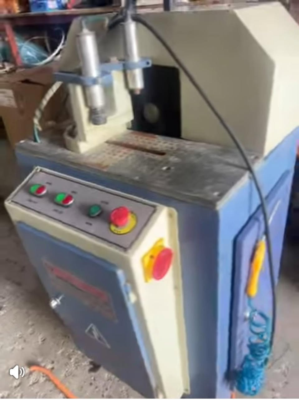 معمل ألمنيوم كامل للبيع

0773 369 3980
