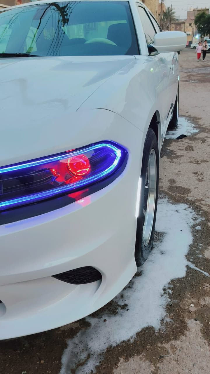 السلام عليكم سياره جارجر للبيع السياره اصل 2015 معلايه 21 سنويه جديده لحد 29 رقم انكليزي السياره رقم بصره حره بسمي تحويل ثاني يوم السياره بيه حادث بدون دواخل مثل ما موضح بالسونار السياره نضيفه كلش جاهزه مـטּ ڪلشـჂ̤ تبريد حداده كير مكينه كله كفاله السياره داخل مخمل السياره عليه ويل رياضي ولد متغير السياره جاهزه مـטּ ڪلشـჂ̤ متصرف عليه اي شي السياره موجوده بغداد شهداء العبيدي الثانيه سعره 160 وبيه مجال حك الجيه للاستفسار ***********
