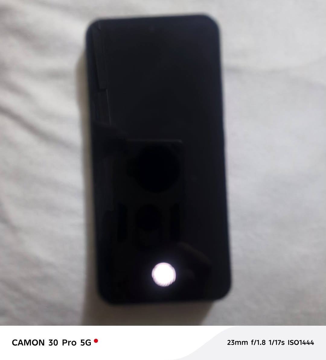 للبيع أوبو رينو ١٤ السعر ٤٥٠ ألف الجديد ب ٥٧٥ بالمحلات جهاز اخو الجديد الله شاهد ستخدام قليل جدا وقبل ايام اخذته جديد من الشركة وضمانات ستندال مولده مجاني داخل الضمان ذاكرة ٥١٢ عشوائية ١٢ +١٢ يعني ٢٤ معالج سناب دراكون إس يعني فول الفول بصمه مدمجه شاشه مليار لون بطاريه ٦٠٠٠ كامرات اتحدى اي موبايل يجي مثلها ويا بكج سماعه اذن اصليه و ستاند موبايل و كارتين ضمان الشاشة والبطاريه ستبدال مجاني للعلم الموبايل ضد الكسر ضد الماء ضد الغبار ضد الخدوش غراضه مامستخدمهن على وضع الشركه كلهن ومابي أي شي ولا اي نقص دبل شريحه بي مواصفات وشغلات مميزه كلش كشخه بالشكل وكشه بالستخدام تشتريه ماتخسر السعر 450 ألف بي مجال قليل حك الجيه لا أكثر الشراي يجي خاص او يتصل هذا رقمي *********** مكاني بغداد الحسينية بالبداية ع الشارع يم مطعم الأمير
