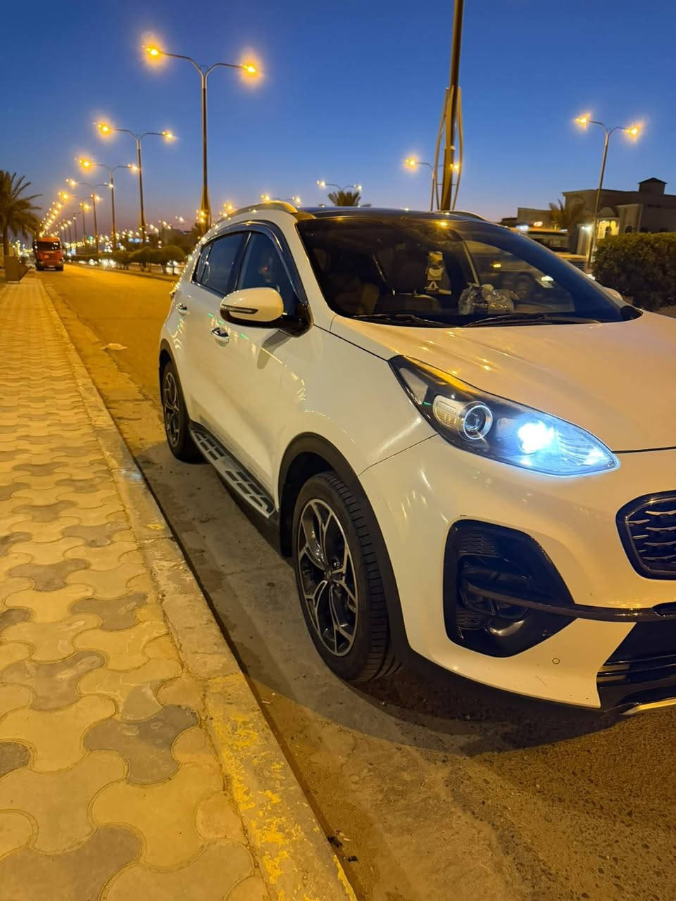 كيا سبورتج جي تي لاين 2020 خليجي
مكفوله كفاله عامه من الصبغ والتبديل بيها بارد بهلال الجاملغ مبين بصوره
فوول مواصفات 
بنوراما 
بصمه 
تشغيل عن بعد 
صندوق كهرباء 
مري شفط 
داخل جلد 
كراسي كهرباء 
سايد بريك بصمه 
فول واحد عله واحد 
مكينه 2000 دوش المرغوب 
استلمتها زيرو من شركة وعليهه ادامه كامله 
تبريد ثلج 
ماشيه ١٥٠ الف
رقم بغداد بأسمي تحويل ثاني شرط
مكانه الفلوجة
رقم الهاتف : *********** للاستفسار  
السعر : ١٩٥$ وبيهه مجال
تجي تشوفها وكلي شكد مجالها مو ع تلفون تعاملني
