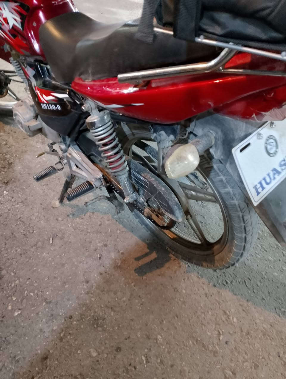 السلام عليكم هايوشه للبيع موديل 2014 السعر 400 الف وي بيها مجال للشراي للاستفسار المراسله على الخاص او الإتصال على. الرقم ***********
