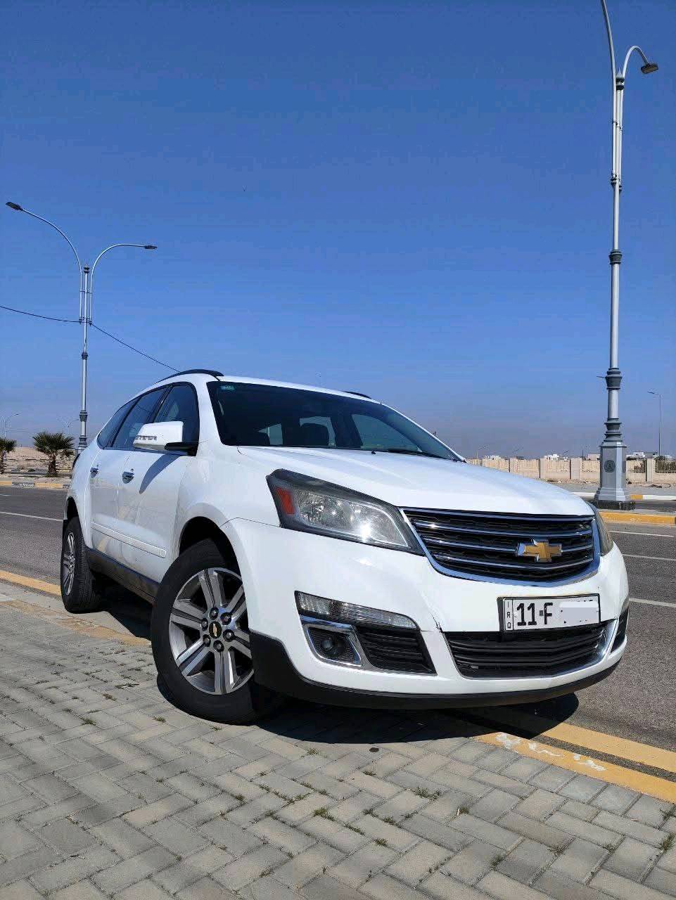 شفرليت ترافرس م17 وارد امريكي جاملغ وبنيد بدون داخل وبيها كم قطعة صبغ بأمريكا محرك كير بلاد لا تنقيص لا تبخير ماشية 92ميل السعر 150 وبيهامجال بسيط جداً صور الضرر عل الخاص . مكان السيارة بصرة
