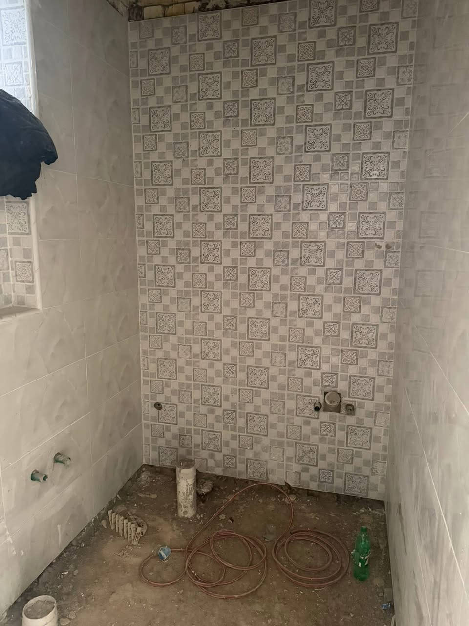 مشتملات للبيع الشعب قرب سوك شلال خلف مكوه
الخضراء  واجهه ٤ اله ربع نزال ١٧ ونص  

استقبال ومطبخ وخدمات وغرفه نوم البيت واجه عريضه 

الطابق الثاني غرفتين نوم مع خدمات جديد باقي بس ارضيه مرمر السعر مناسب جدا 

معروض بمكتب الكناني ***********
