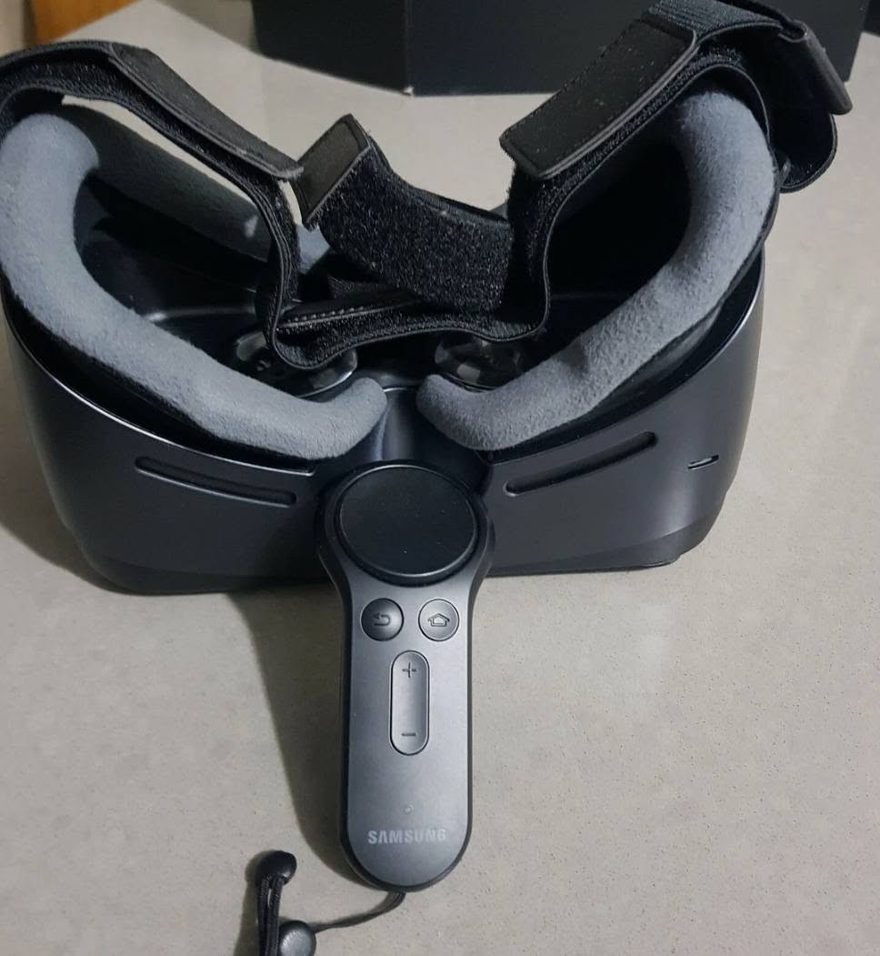 الواقع الافتراضي Samsung Gear VR (موديل SM-R324) مع وحدة تحكم بحركة يد فقط ب40


**إذا كنت صاحب هذا الإعلان وتريد حذفه لأي سبب، رجاءا أرسل رسالة إلى الدعم الفني**