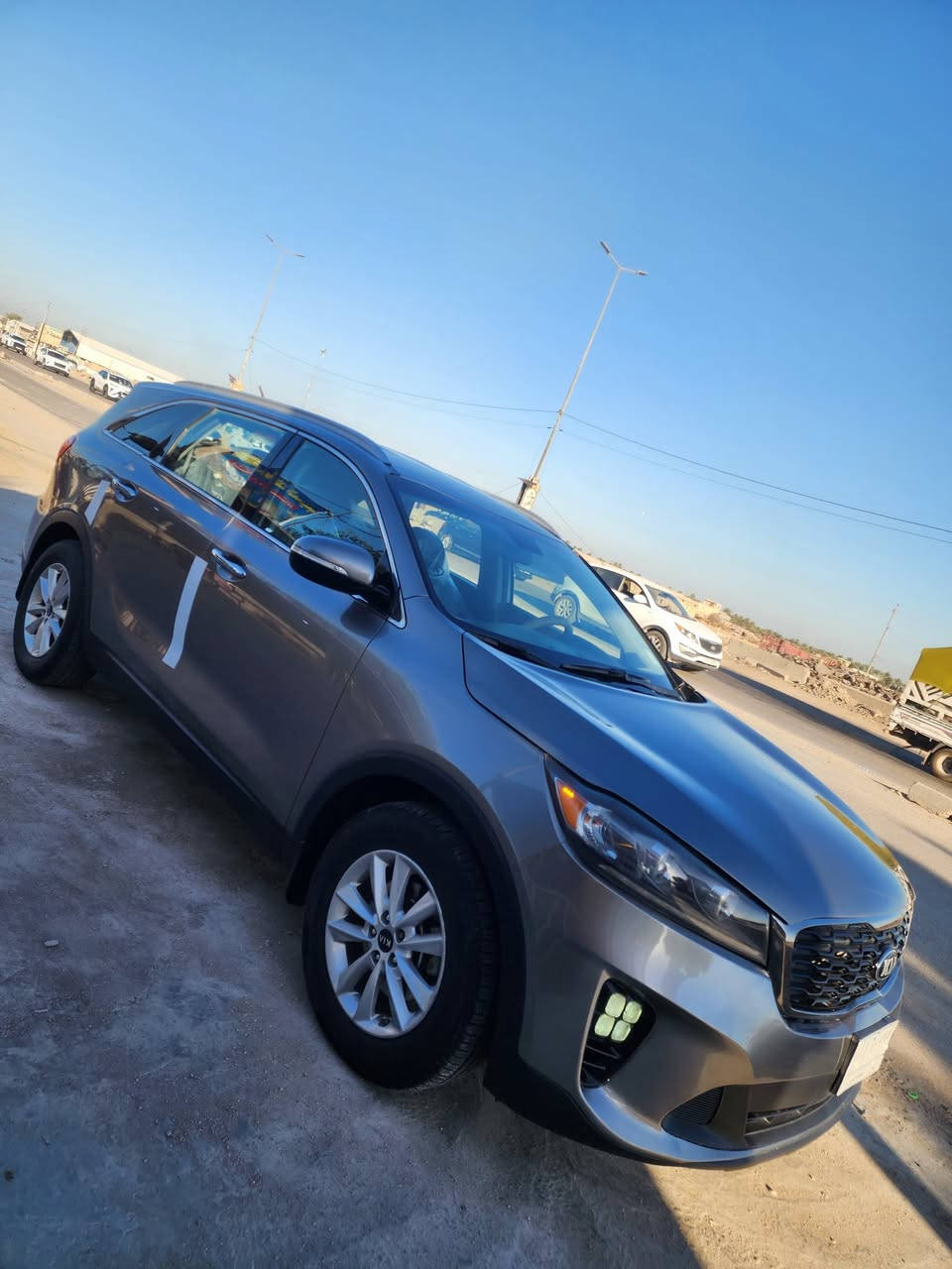 السلام ورحمة الله وبركاته
للبيع او للمراوس حسب الرغبة 
سورنتو 2019 ,وارد أمريكي 
رقم بابل تحويل مباشر 
مكينه ،6v ,سبعه راكب ،
مكينه كير حدادية شركه ماشيه ١٣٠ الف
تخم تاير جديد
السيارة حادثه فقط بنيد ومصبوغ بدون اي داخل خلاص
وبالعراق بيها بين الجاملغ الخلفي والباب صبغ 
داخلها وضع شركه 
ماناقصها برغي ابد 
وحلوة وما متعوبة 
شعندك مراوس او ستفسار اتصل او دزلي خاص ،*********** المكان بابل المسيب
