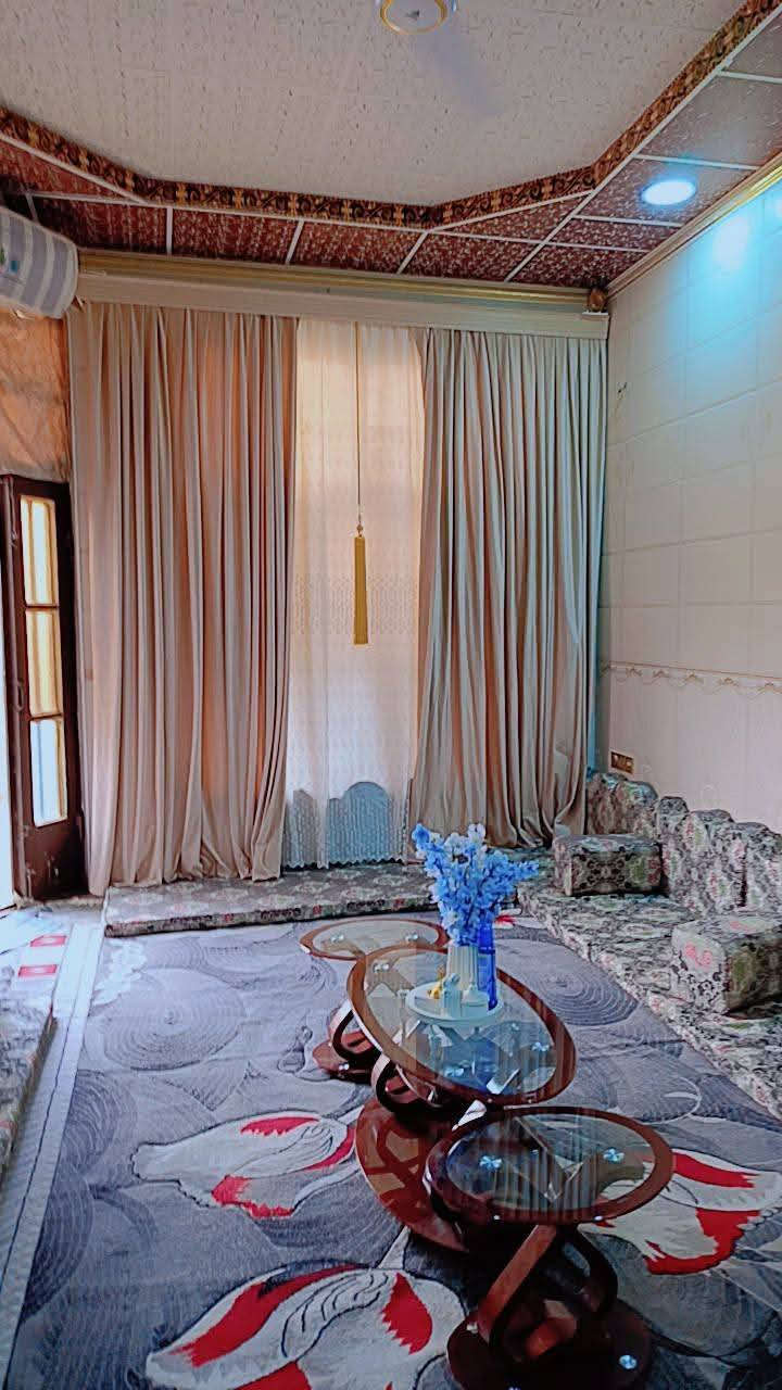 سلام عليكم بيت للبيع منطقت سيد سماعيل طابو سند 25 
200 متر مربع  ***********
