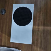 اكس بوكس سيريس اس مستعمل نضيف ذاكرته ٥١٢ ويا كامل ملحقاته سعره ٣٦٠ وبي...