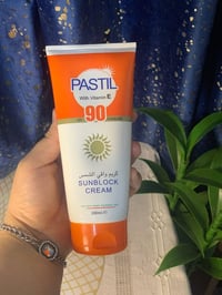 كريم واقي شمس • باستيل واقي شمس • حماية من الشمس • واقي شمس SPF 90 • ك...