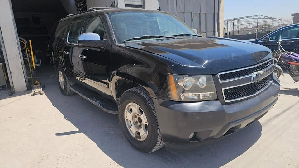 للبيع ادوات بدون كصه  تاهو طويله LTZ السعر 52 وبيها مجال ***********
