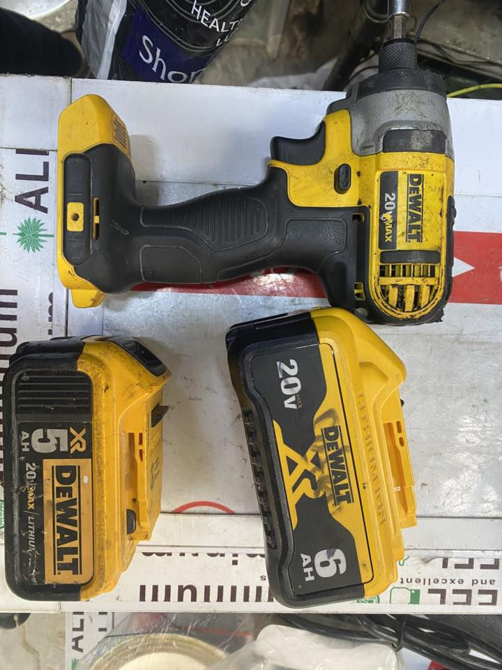 سلام عليكم. دريل شحن انباك  البيع دريل معا. بطاريات ثنين  بدون شاحنه البيع السعر خاص
***********
