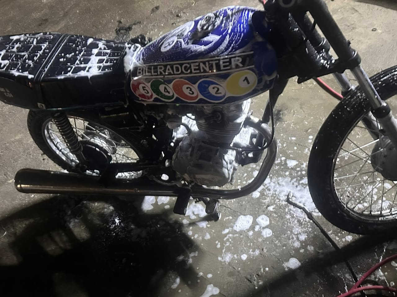 سلام عليكم دراجه يرواني ادوات مكفوله من بوكه دراجه ستوه  السعر 400)(وبيه مجال)***********
