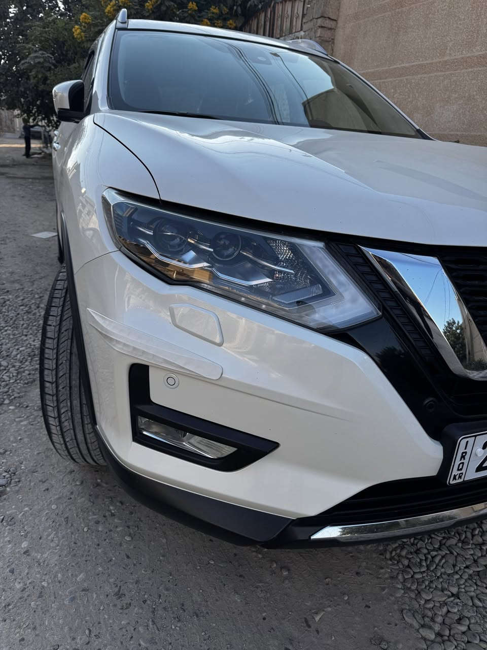 اللهم صلِ على محمد وال محمد 

للبيع .. نيسان اكستريل موديل 2018  خليجي مكفوله كفالة عامه من الصبغ والبارد والتبديل 

فئتها بلاتينيوم اعلى فئة  فول مواصفات ومعروفه مواصفات البلاتينيوم 
  بانورما 
حساس امامي خلفي 
كاميرا 360 درجة 
عدسات اللايت دواره ويه الستيرن 
توقف ذاتي امامي خلفي 
تدفئة بالكشنات والستيرن 
وبعد هواي مواصفات بيها
ماشيه ( 72 )الف كيلو
دهن الگير بدلته بشركة نيسان 
دسكات جديده وتايرات جديده

سعر السيارة  ( 198 ) وبيها مجال 
المكان : صلاح الدين - قضاء بلد 
***********
