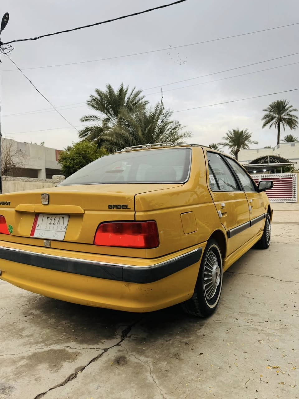 سلام عليكم
بيجو بارص 2015كفاله عامه بسمي سنويه جديده مصفره هيئه وغرامات سياره جديده وجاهزه من كلشي دينار ماتصرف عليه 

كير مكينه حداديه تخم تاير تبريد تدفئه كله جديد كل نقص مابيه
السياره بدون غراض 
السعر 52وبيه شويه مجال 
مكاني بابل مركز المدينه 
***********
