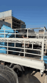 السلام عليكم العنده غراض نقل اني حاضر هاذ رقم  *********** متواجد بلمنصور
